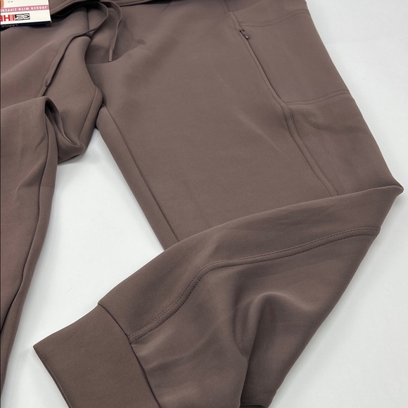 32 Degrees With Zippered side pocket Pants - Picture 4 of 9